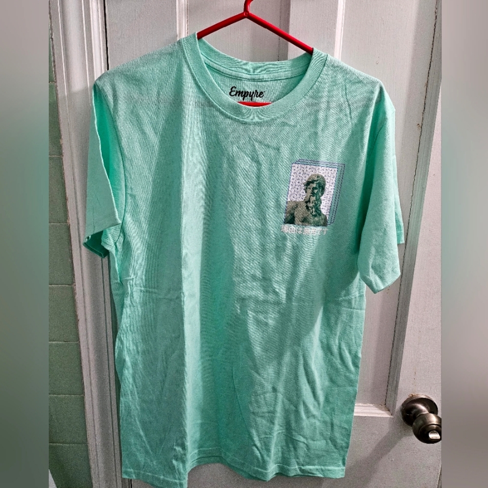 Empyre T-shirt sz M